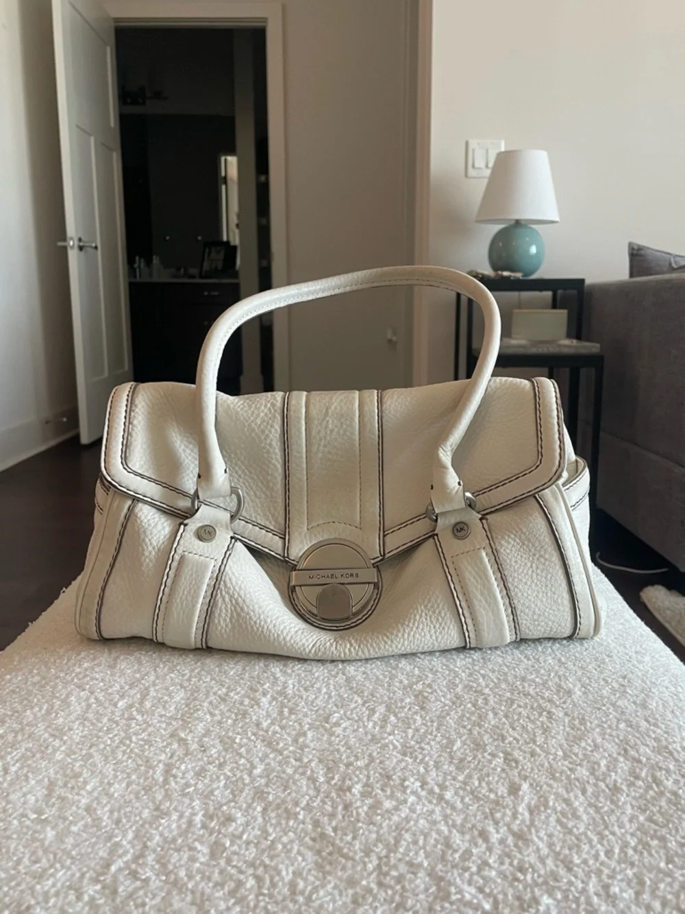 Vintage Y2K Michael Kors Leather Turn Lock Shoulder Bag Ivory Pebbled Satchel